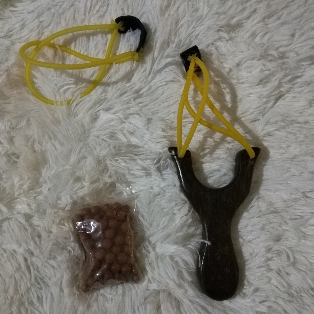 🎉S-HP🎉 *NWOT* Handheld Wooden Slingshot